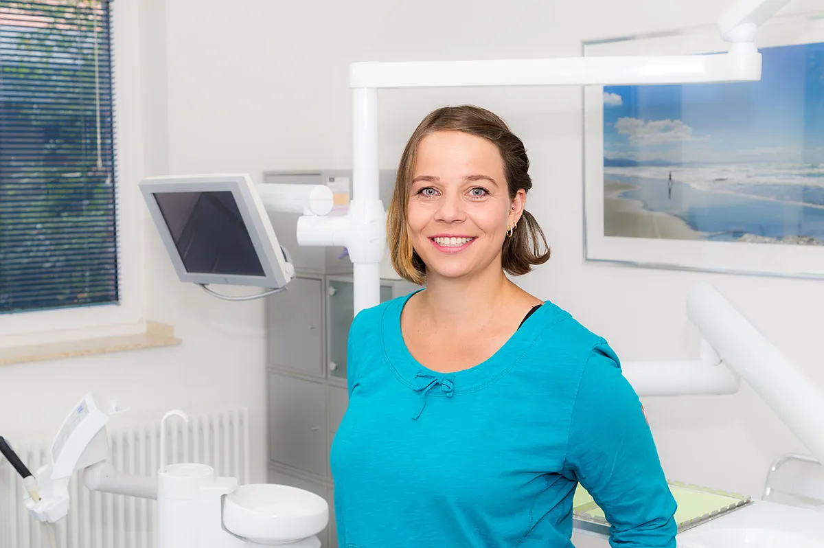 Caroline Köllen - Zahnmedizinische Fachangestellte / Anmeldung und Stuhlassistenz