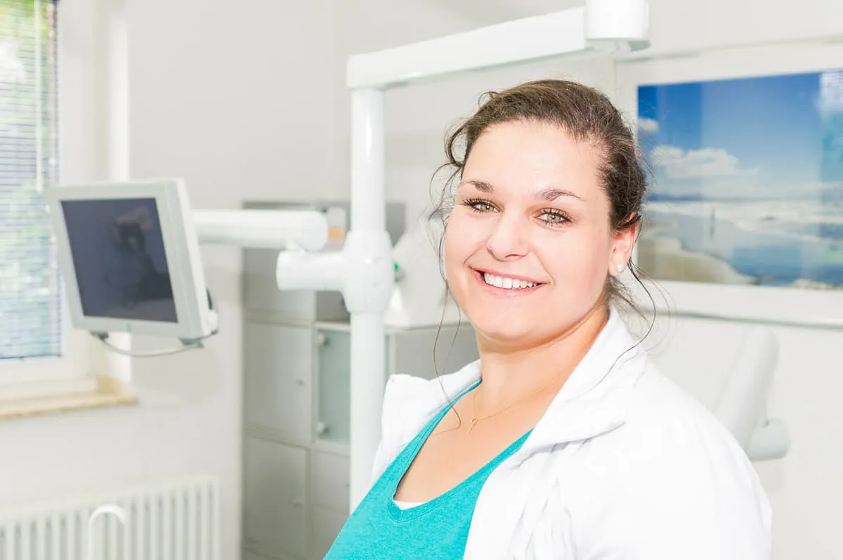 Nadine Itani-Porten - Zahnmedizinische Fachangestellte / Stuhlassistenz